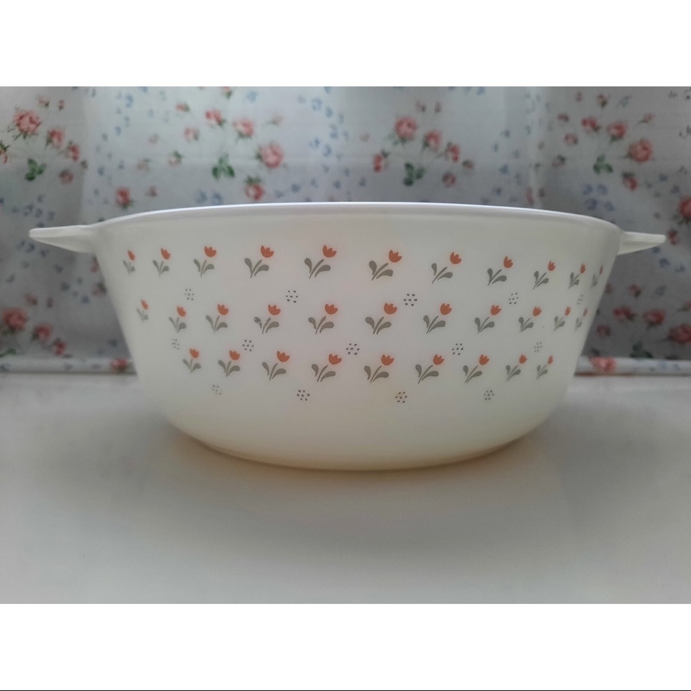 Pyrex Tulip Print Bowl | Made in England